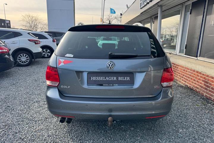 Grå VW Golf VI fra 2011