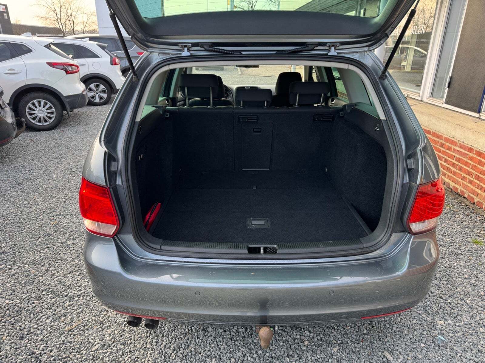 Grå VW Golf VI fra 2011