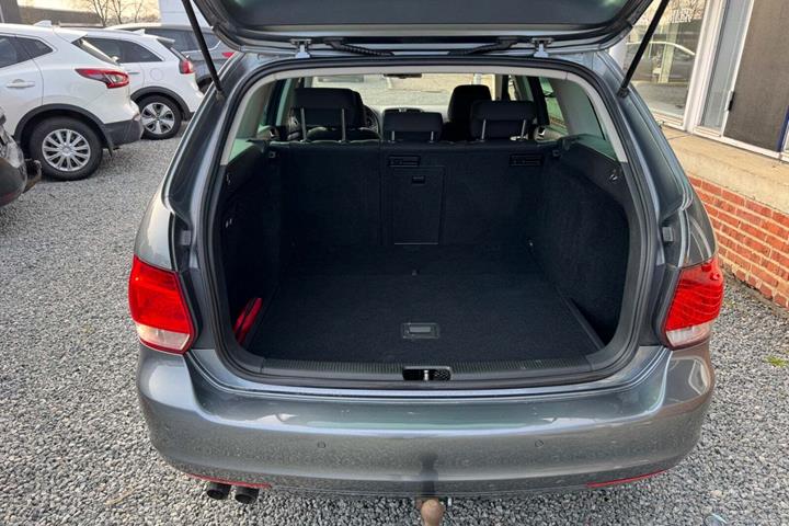 Grå VW Golf VI fra 2011