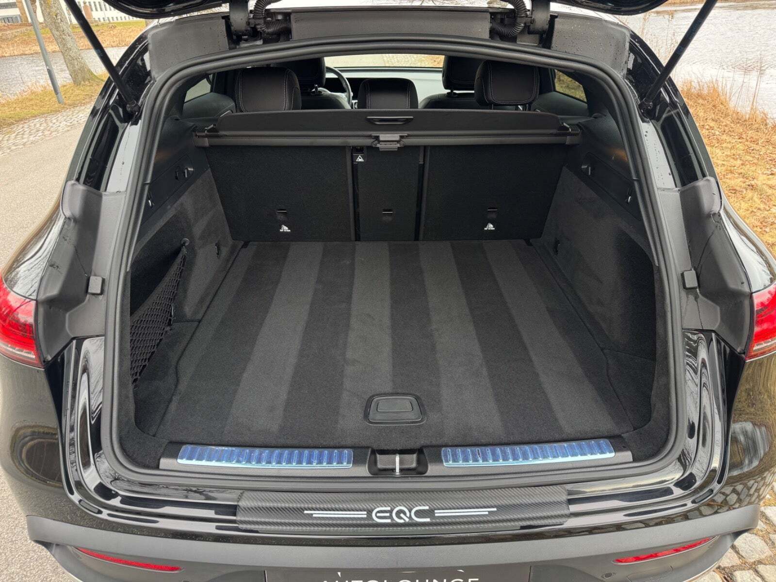 Sort Mercedes EQC400 fra 2022