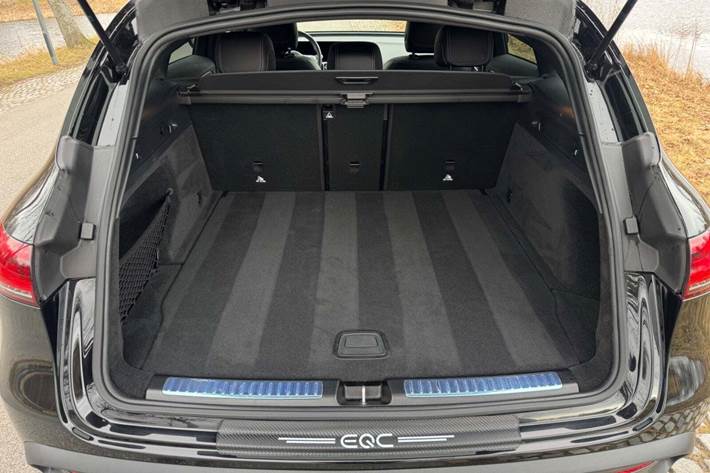 Sort Mercedes EQC400 fra 2022