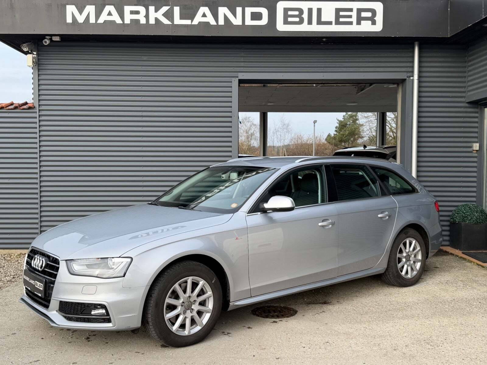 Audi A4 1,8 TFSi 120 S-line Avant
