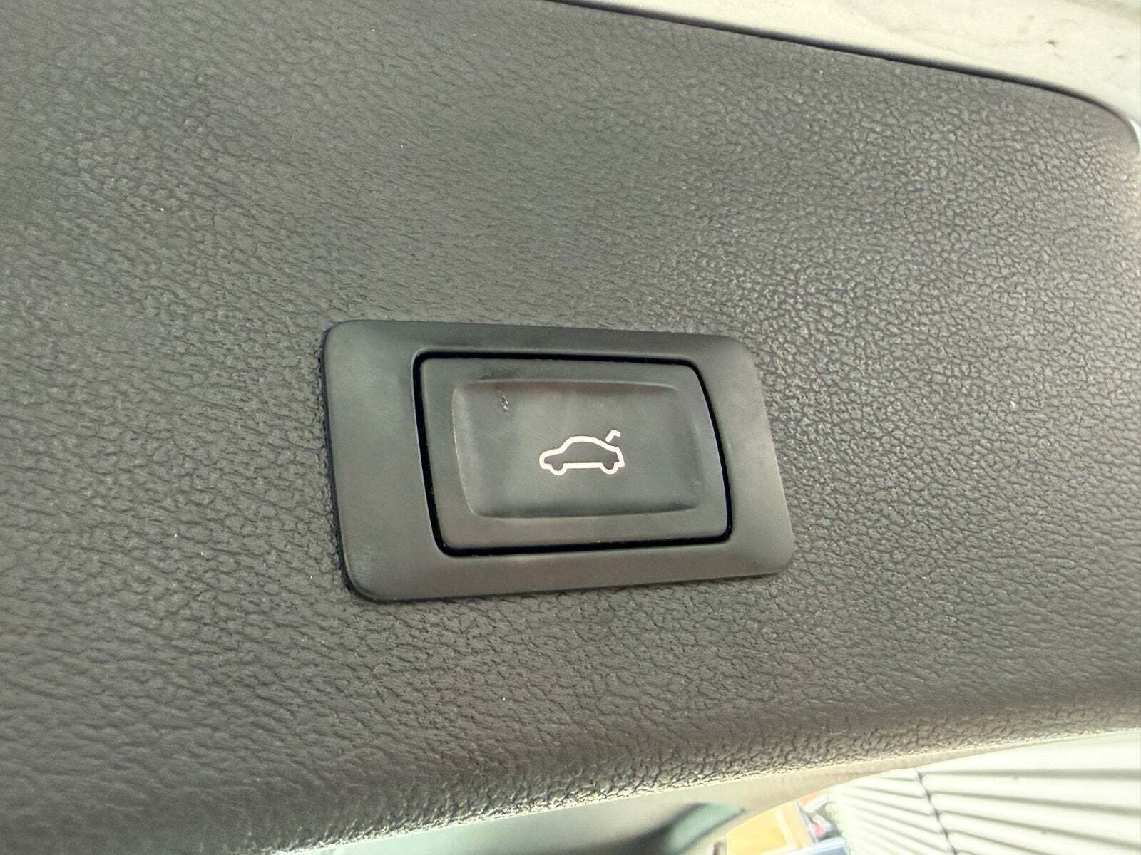 Sølv Audi A4 fra 2015