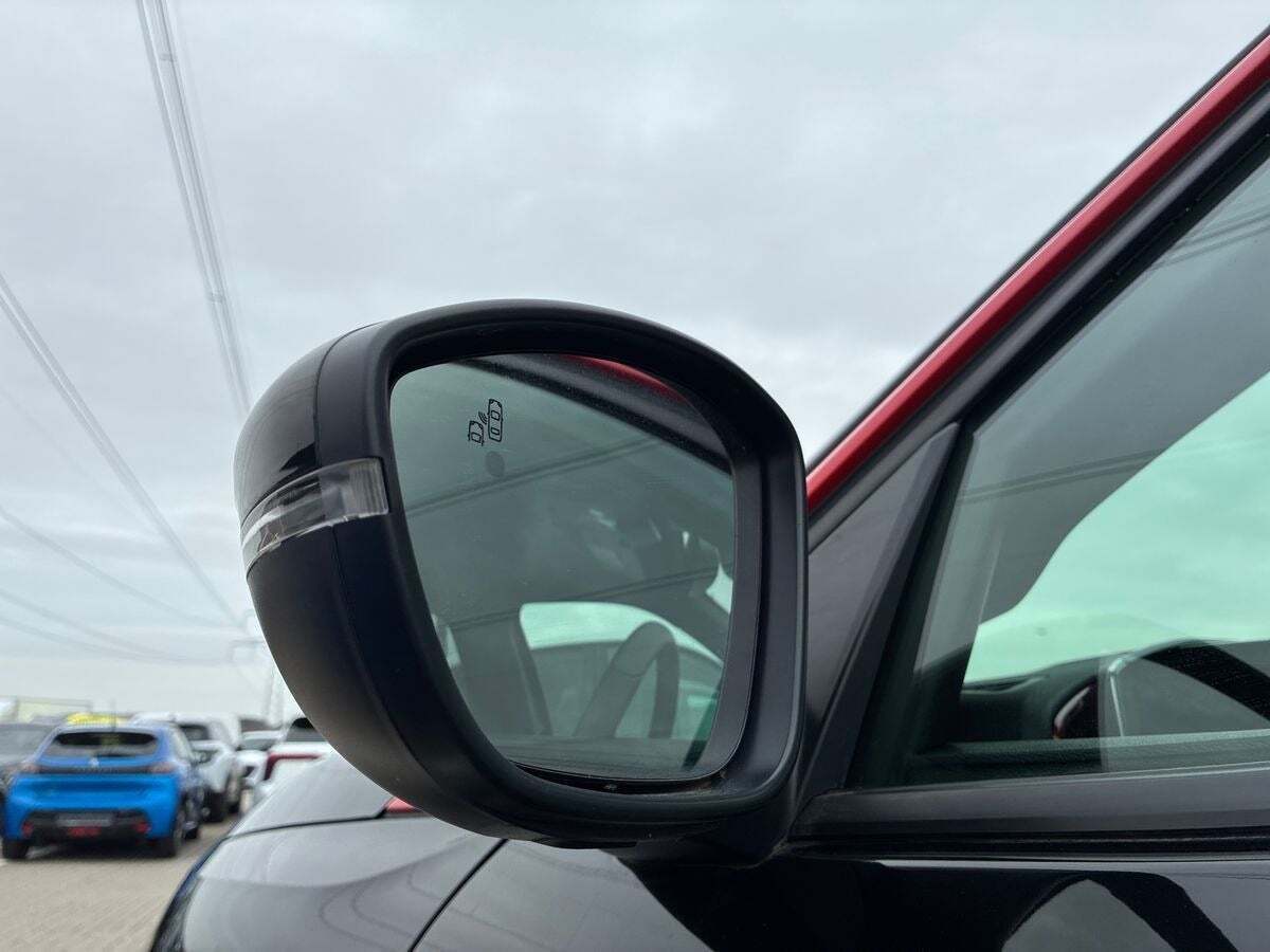 Sort Opel Mokka-e fra 2023