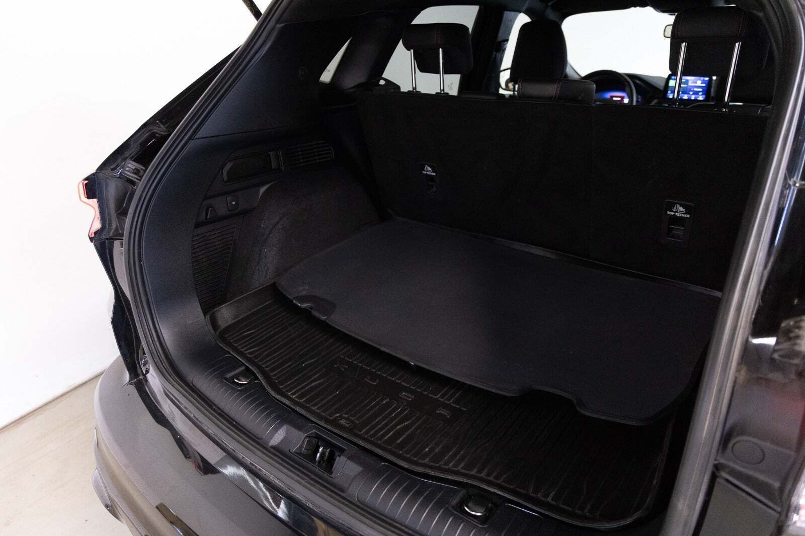 Ford Kuga 2,5 PHEV ST-Line X CVT