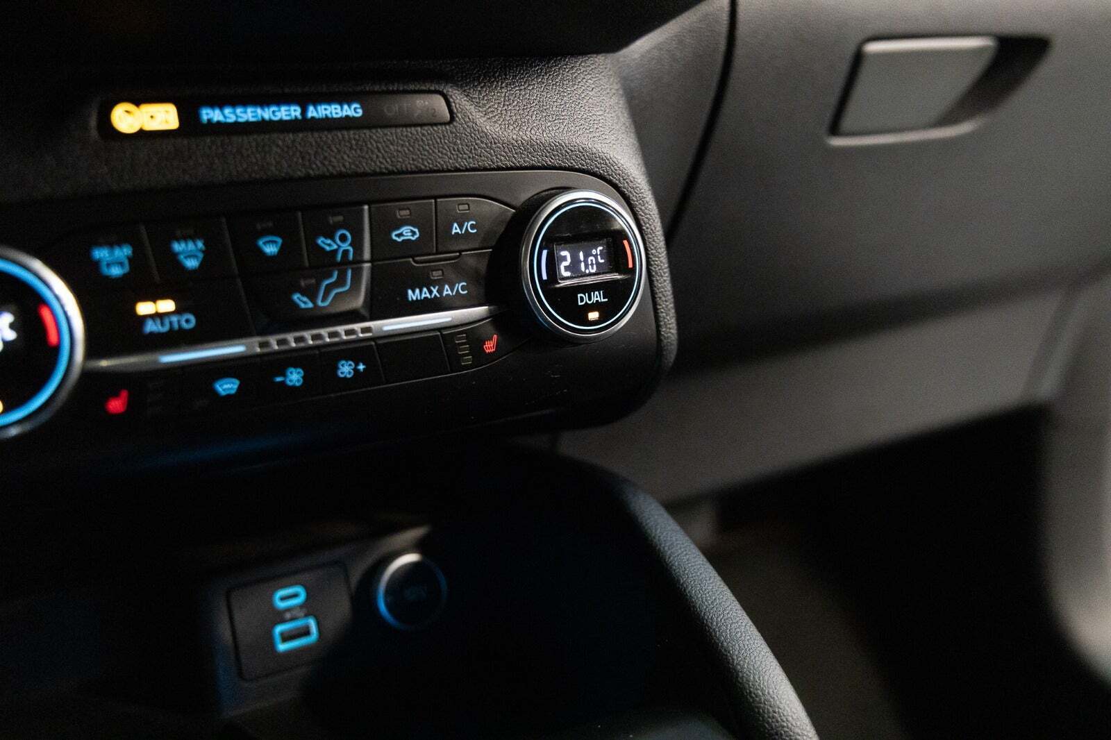 Sort Ford Kuga fra 2020