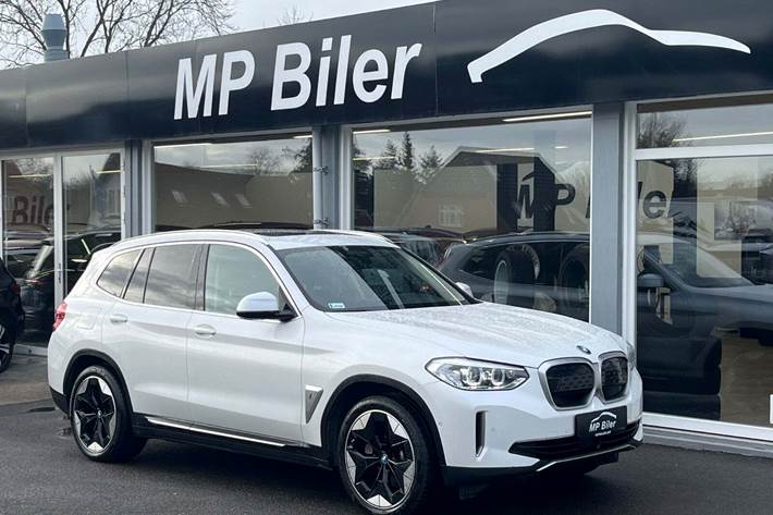 Hvid BMW iX3 fra 2021