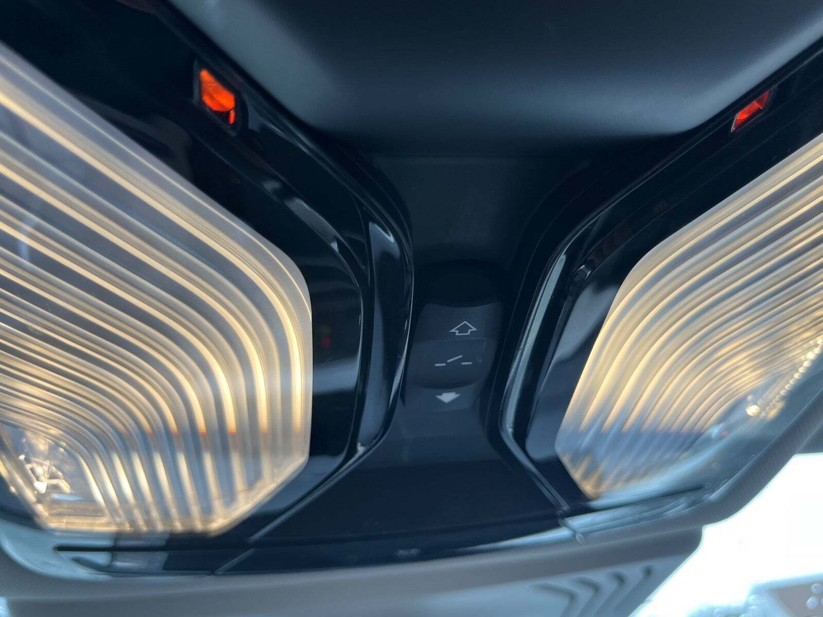 Hvid BMW iX3 fra 2021