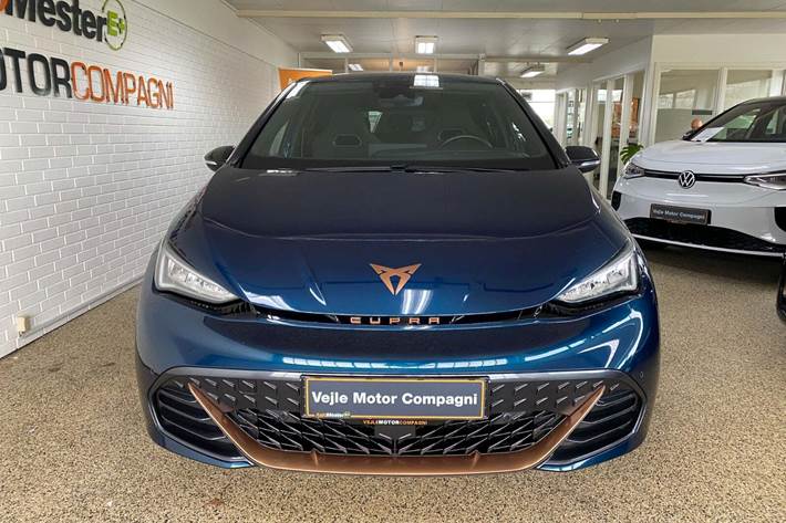 Blå Cupra Born fra 2024