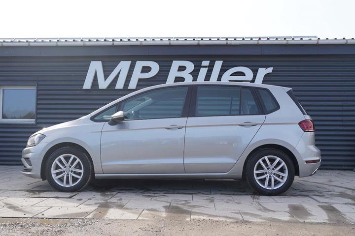Sølv VW Golf Sportsvan fra 2020