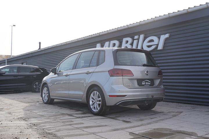 Sølv VW Golf Sportsvan fra 2020