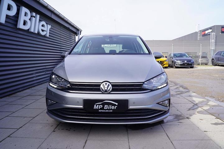 Sølv VW Golf Sportsvan fra 2020