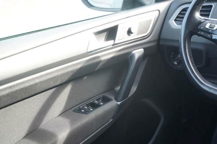 Sølv VW Golf Sportsvan fra 2020