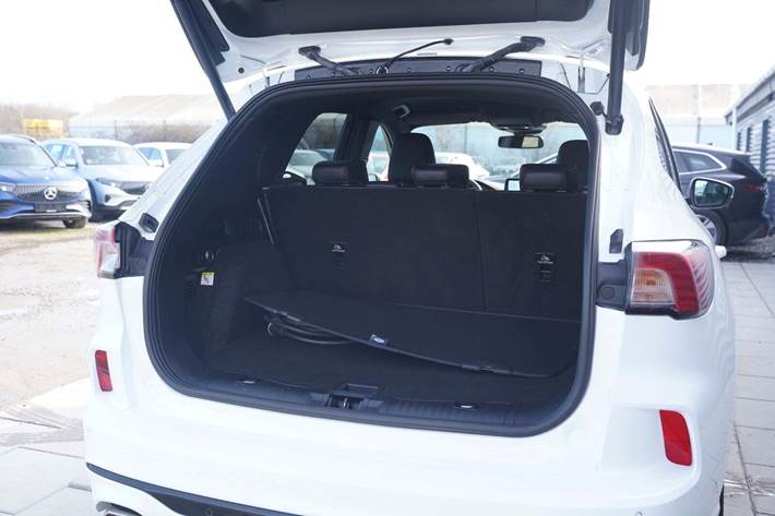 Hvid Ford Kuga fra 2020