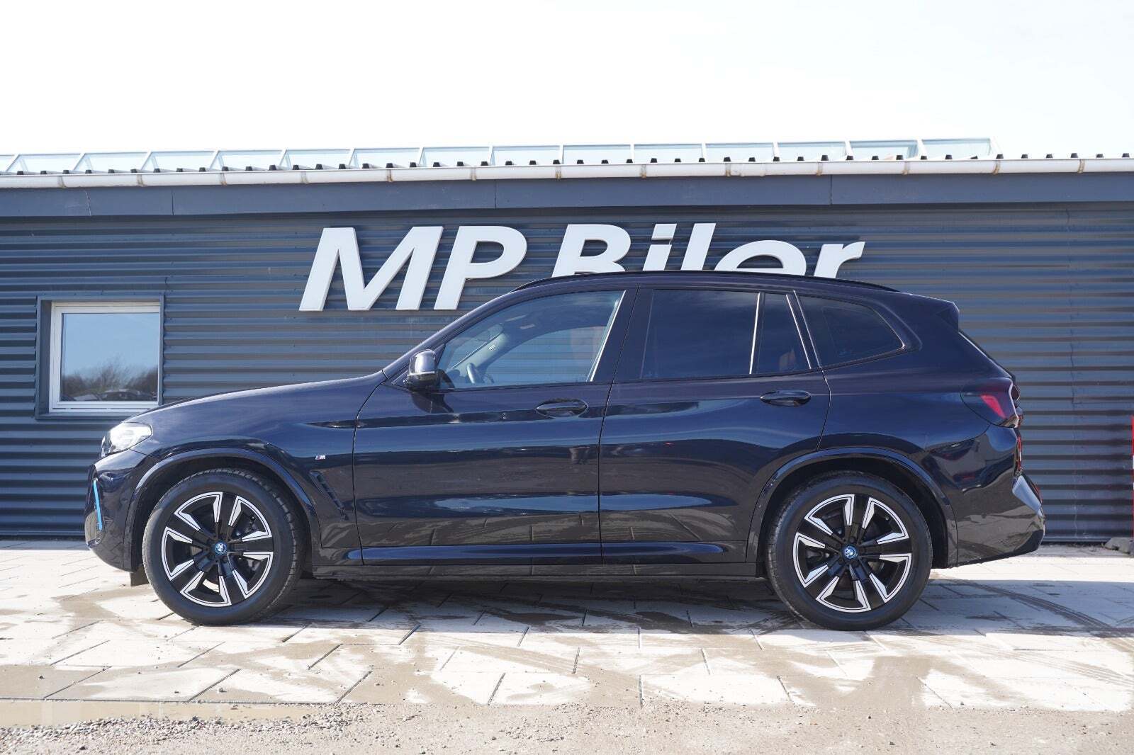 BMW iX3 Charged M-Sport