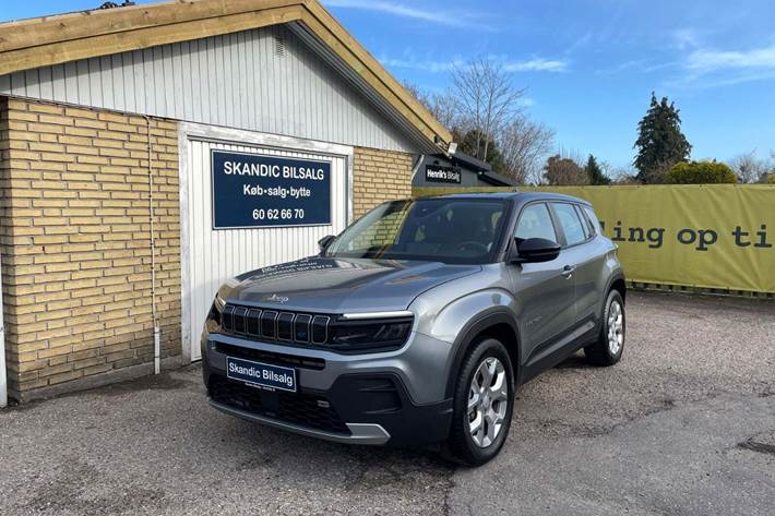 Grå Jeep Avenger fra 2023