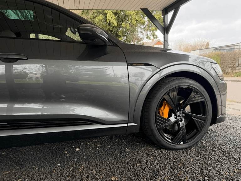 Audi e-tron 55 S-line quattro