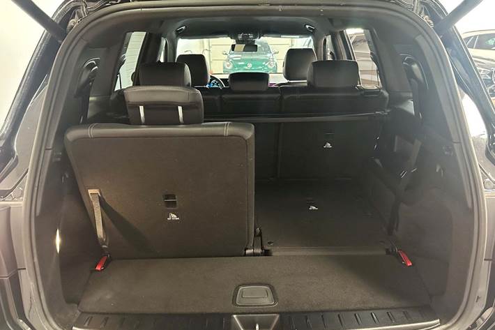 Sort Mercedes EQB250 fra 2023