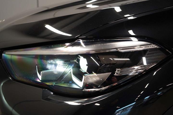 Sort BMW X5 fra 2021