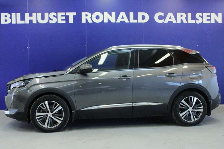 Grå Peugeot 3008 fra 2021