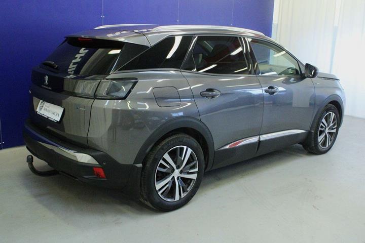 Grå Peugeot 3008 fra 2021
