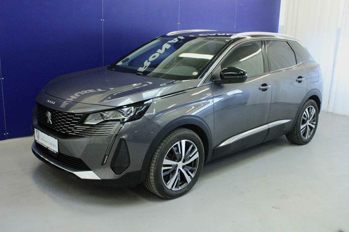 Grå Peugeot 3008 fra 2021