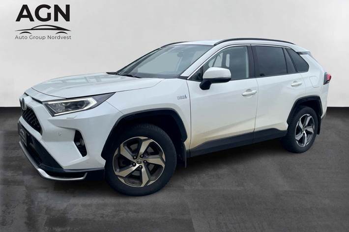 Hvid Toyota RAV4 fra 2021