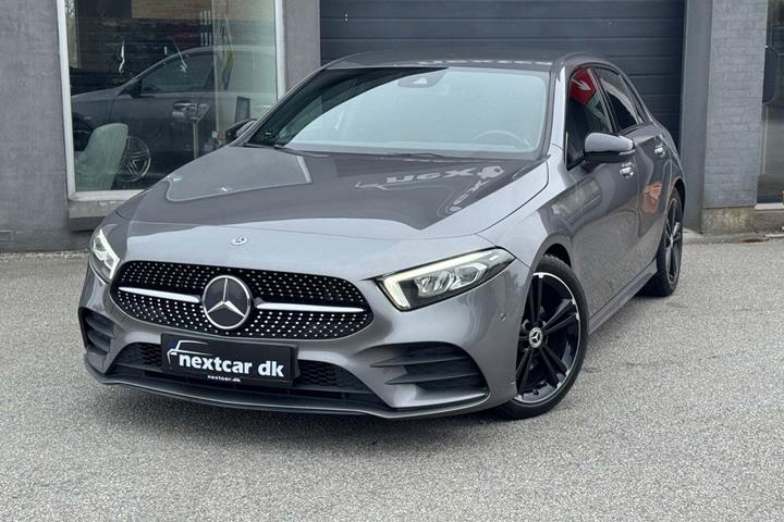 Grå Mercedes A200 fra 2018 set udefra