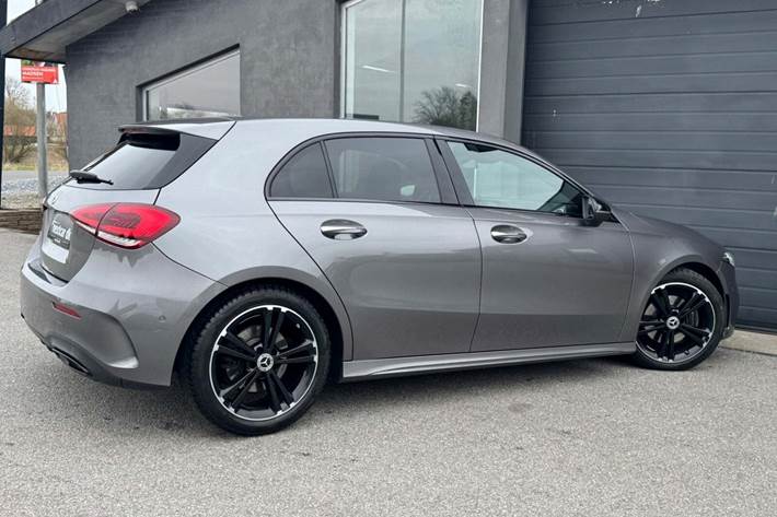 Grå Mercedes A200 fra 2018
