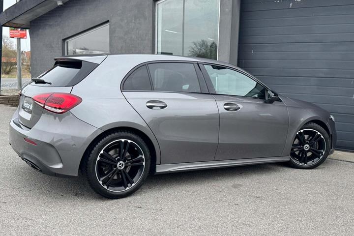 Grå Mercedes A200 fra 2018