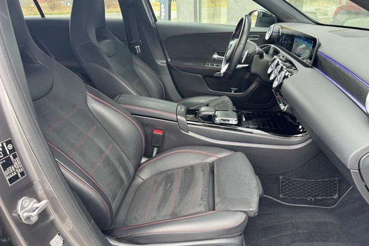 Grå Mercedes A200 fra 2018
