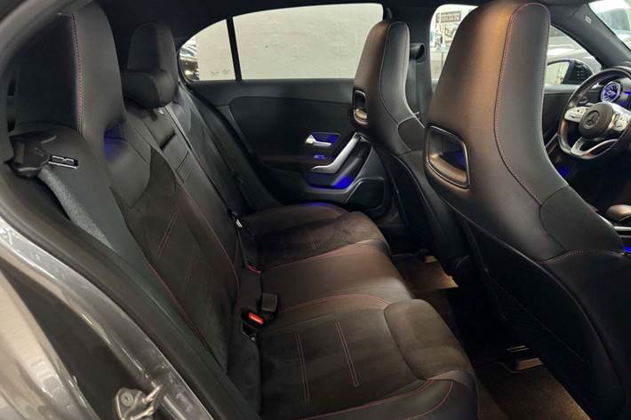 Grå Mercedes A200 fra 2018