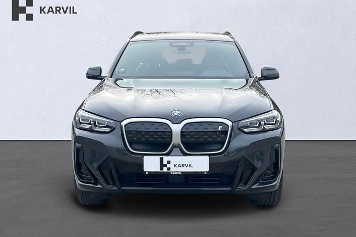 Grå BMW iX3 fra 2022