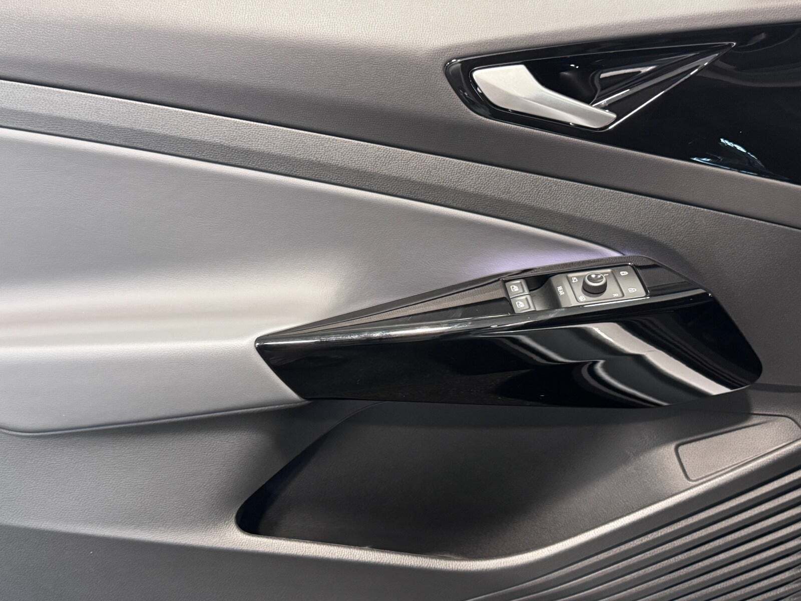 Sølv VW ID.4 fra 2025