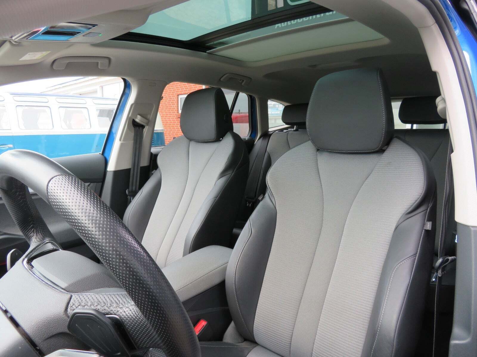 Blå Skoda Enyaq fra 2022