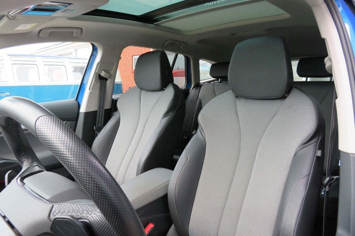 Blå Skoda Enyaq fra 2022