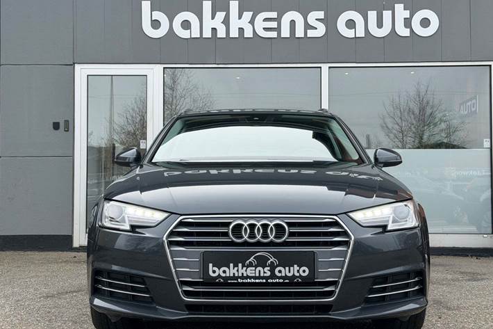 Grå Audi A4 fra 2017