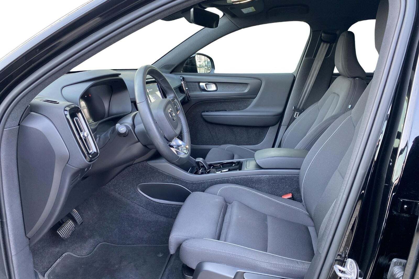 Volvo XC40 P6 ReCharge Core