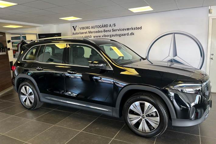 Sort Mercedes EQB250+ fra 2025