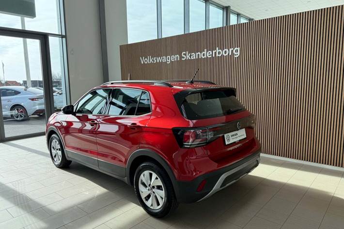 Rød VW T-Cross fra 2024