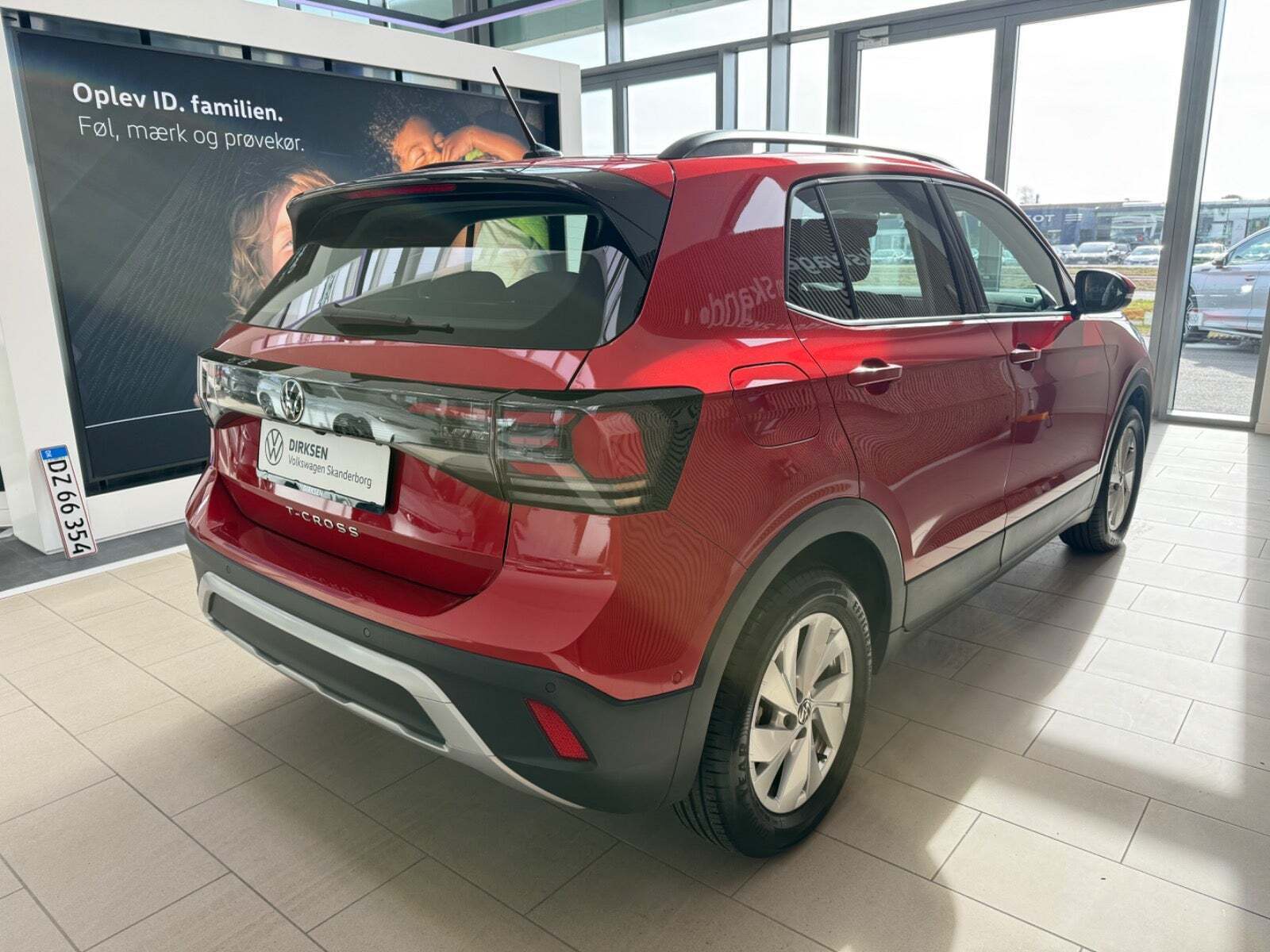 Rød VW T-Cross fra 2024