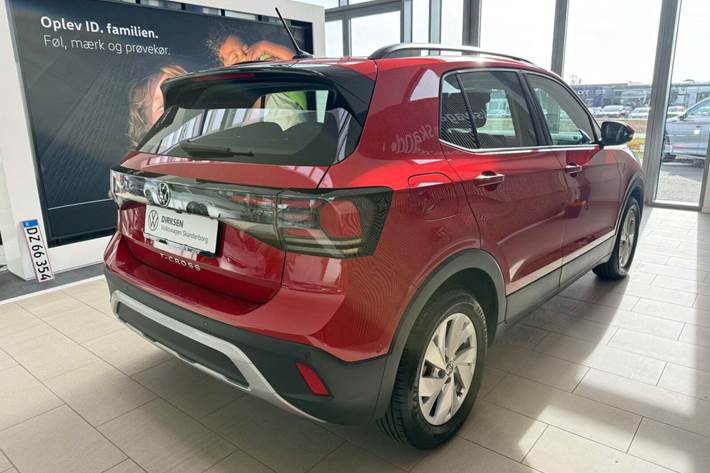 Rød VW T-Cross fra 2024