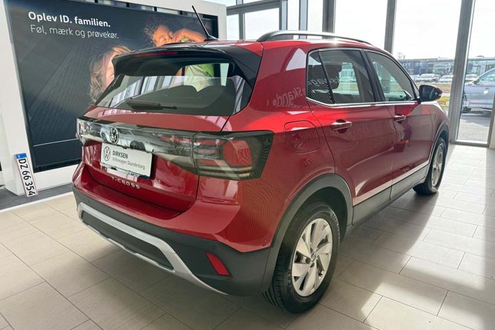 Rød VW T-Cross fra 2024