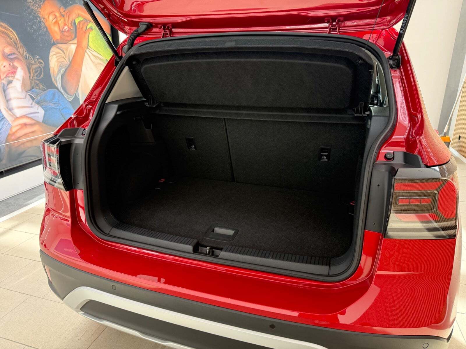 Rød VW T-Cross fra 2024