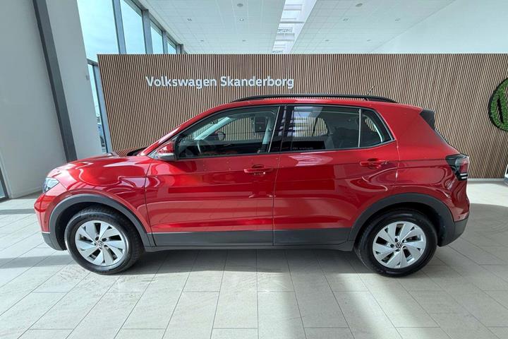 Rød VW T-Cross fra 2024