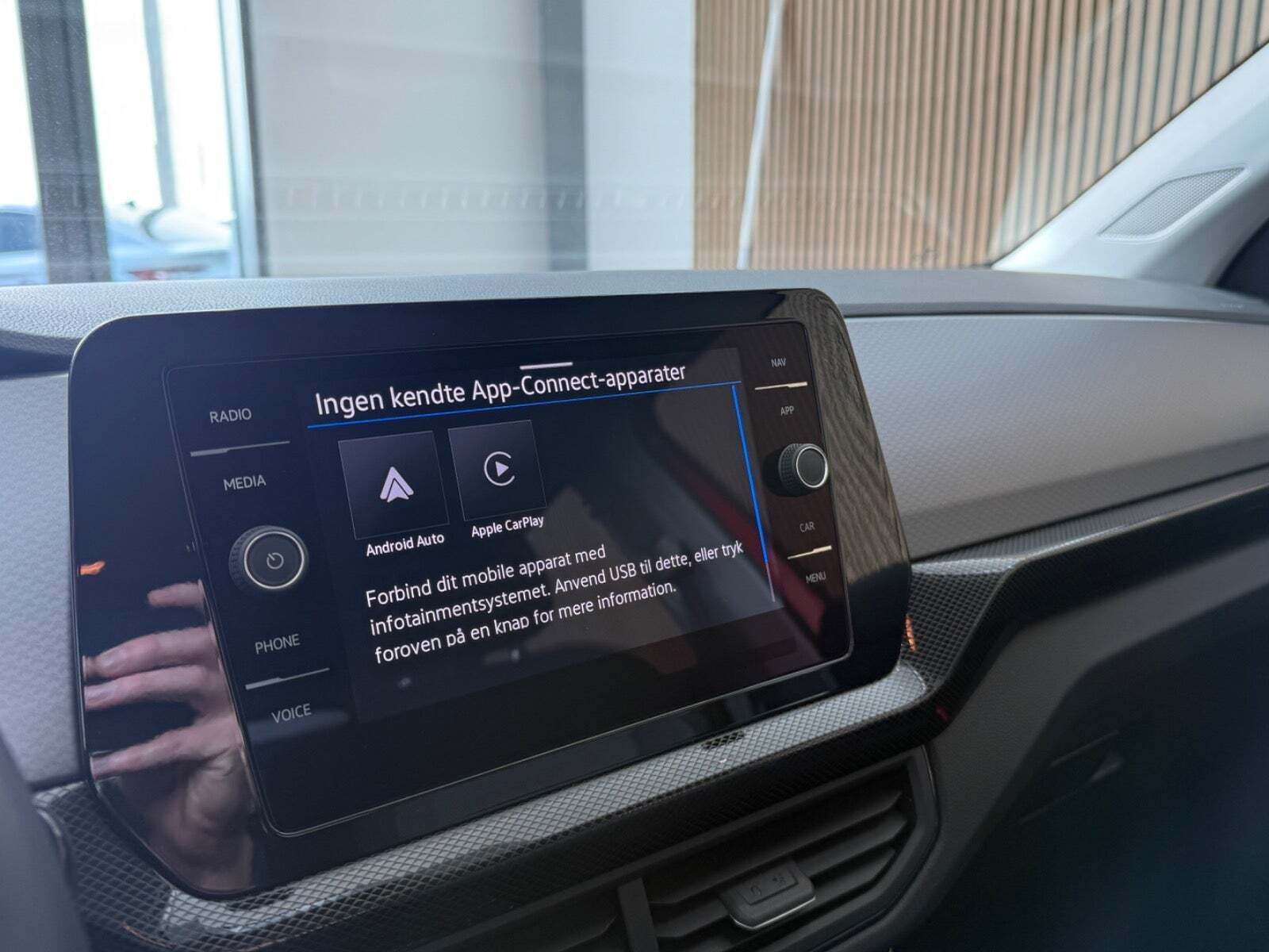 Rød VW T-Cross fra 2024