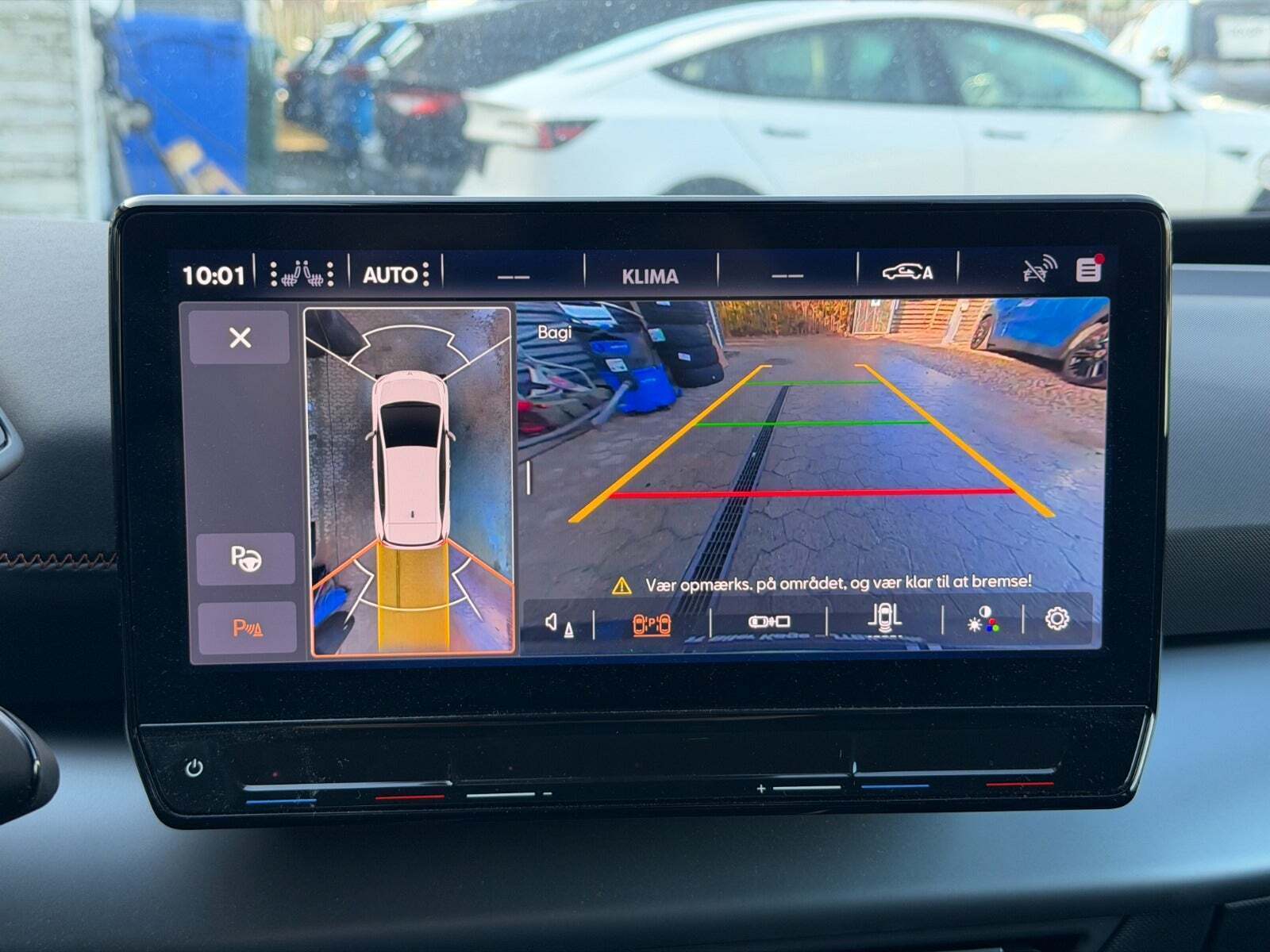 Hvid Cupra Born fra 2023