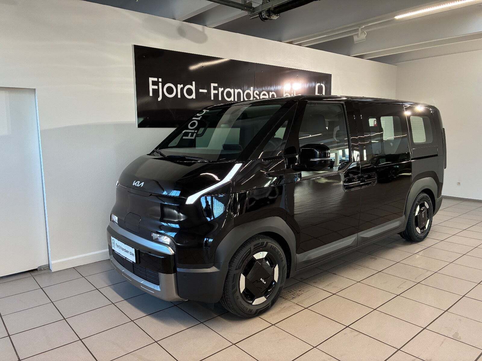 Kia PV5 71 Long Range Prestige