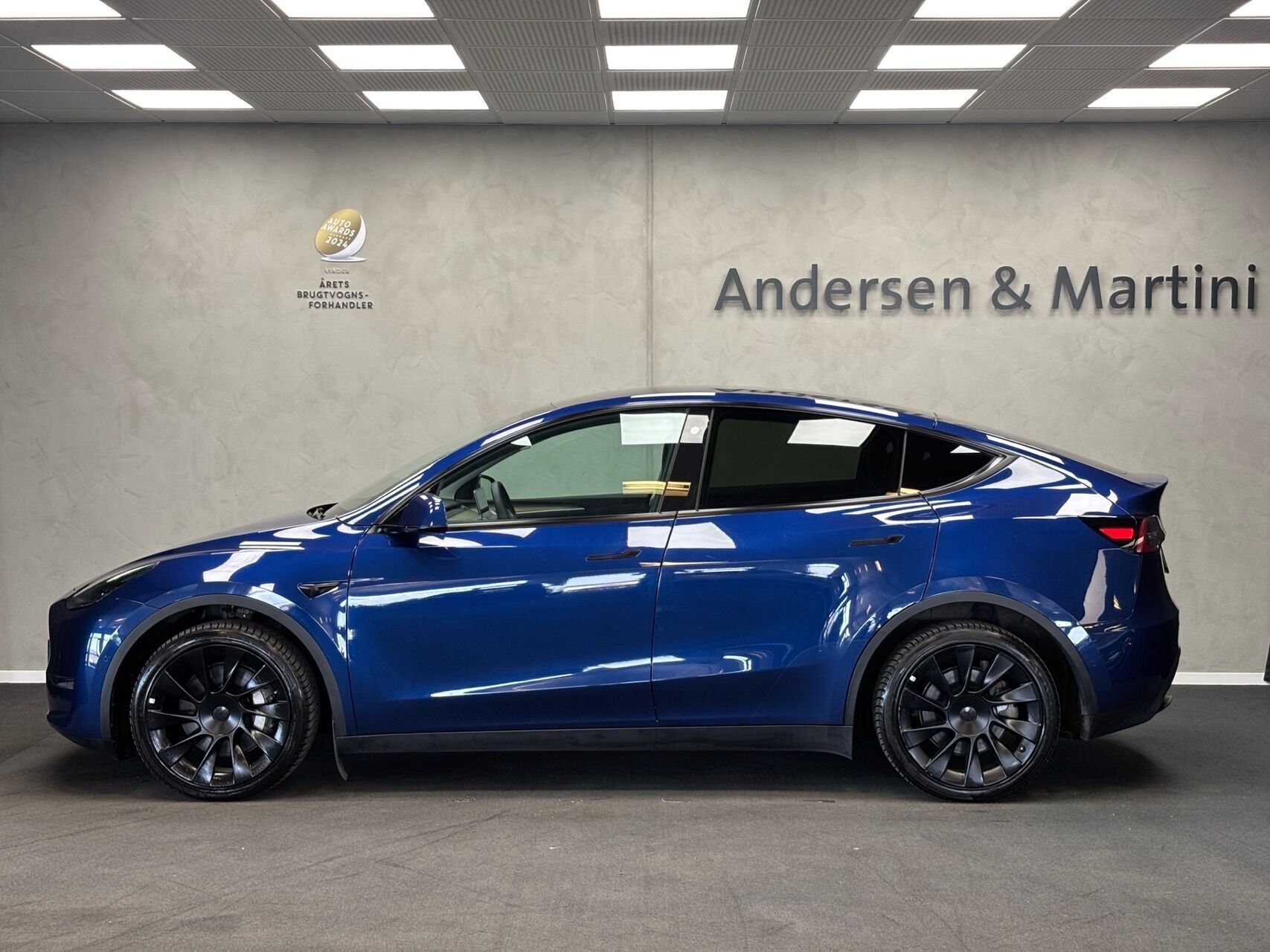 Tesla Model Y EL Long Range AWD 514HK 5d Aut.