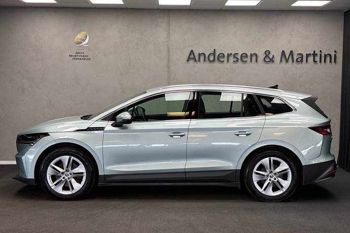 Grå Skoda Enyaq fra 2021